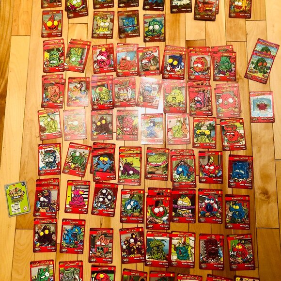 🗑️Trash Pack 90-Card Lot (incl. foil & sparkle)+Game Rules Moose Toys Game Cards - Picture 1 of 7
